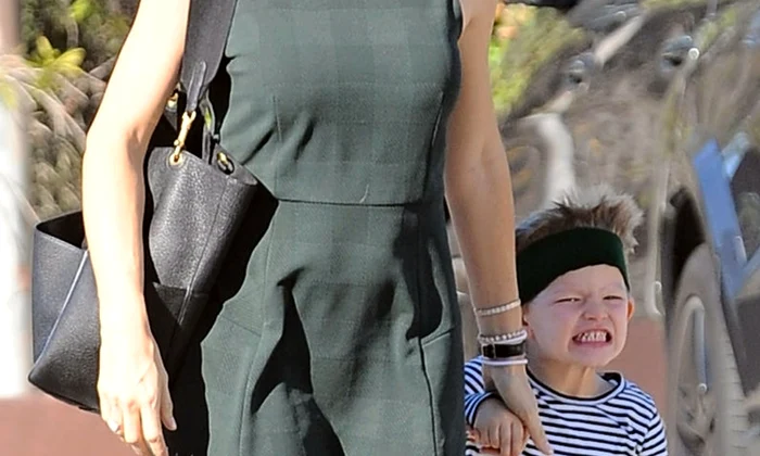 Jennifer Garner Takes Her Kids To Church jpeg