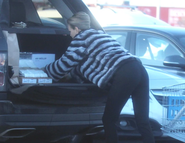 Pantalonii mulați au lăsat totul la vedereFotografii: BLITZ