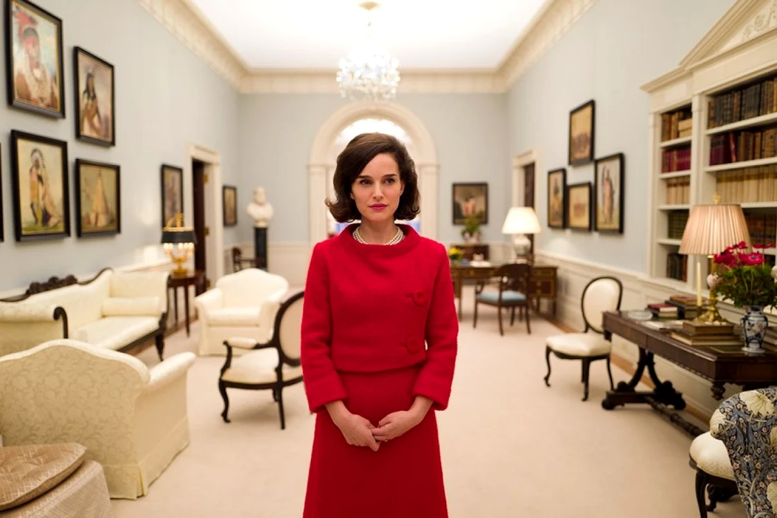 Natalie Portman a fost impresionată de eleganţa fostei Prime Doamne a Statelor Unite ale Americii FOTO „Vanity Fair“