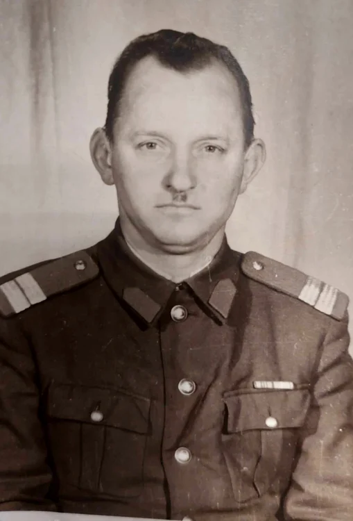Bunicul Gheorghe Maxim a fost primul polițist (milițian) al familiei FOTO arhivă personală 