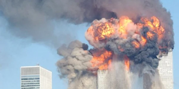 11 septembrie 2001 new york 9/11 world trade center atac terorist foto SPENCER PLATT / GETTY IMAGES NORTH AMERICA / Getty Images via AFP