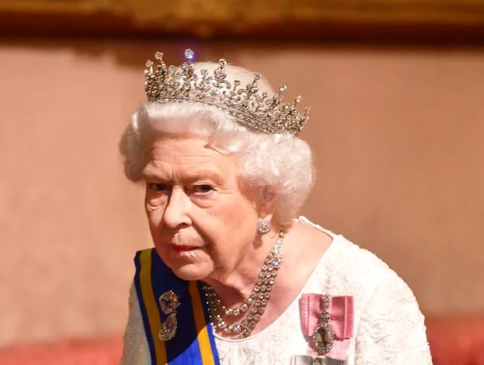 
    Regina Elisabeta nu pleaca nicăieri fără acest bărbatfoto: arhivă  