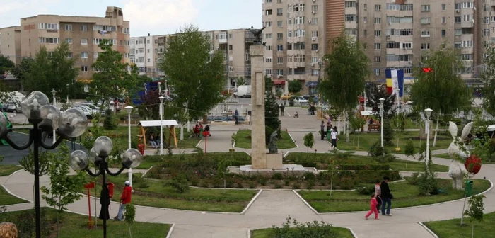 În parcul Central din Năvodari vor fi plantaţi zeci de copaci