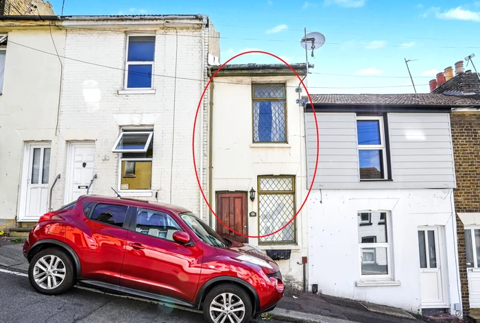 Căsuța este situată în orașul britanic Chatham (Foto: Profimedia)