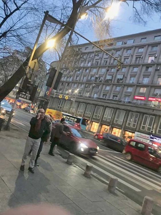 Colegul lor de platou, actorul Michael Keaton, pe străzile Bucureştiului