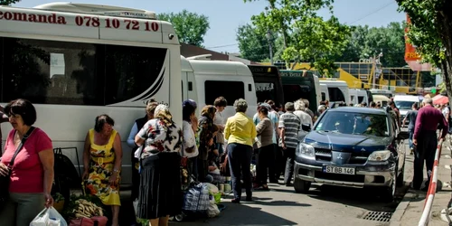 Comertul stradal Chisinau FOTO Alexandru Tarlev