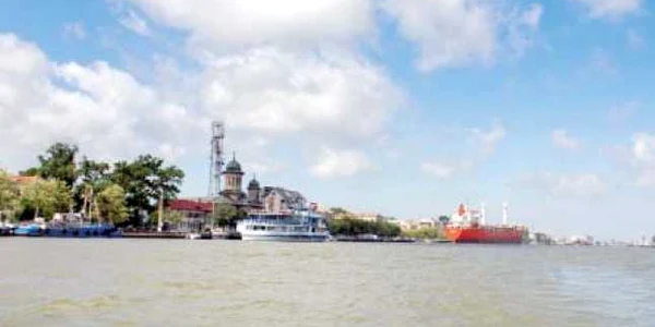 Portul, legătura Sulinei cu restul ţării