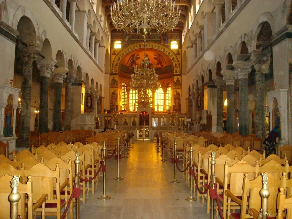 Aceasta este biserica din Salonic unde se află moaştele Sfântului Mare Mucenic Dimitrie