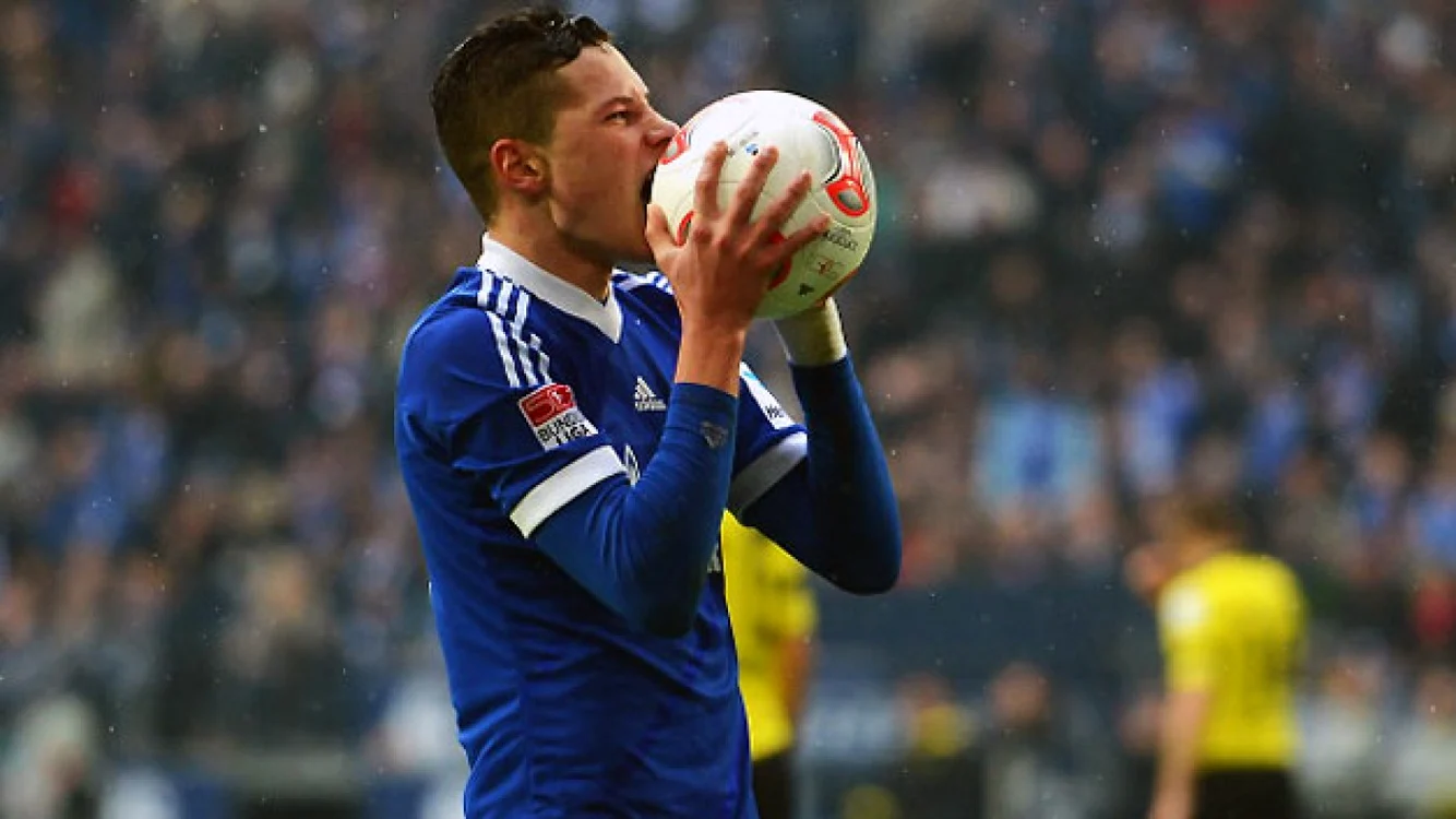 Draxler a debutat în Bundesliga în 2011, la doar 17 ani şi 117 zile