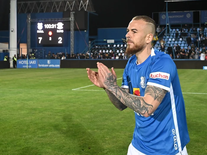Denis Alibec, consolat de colegi și de antrenori, după eliminarea sa din meciul cu Craiova