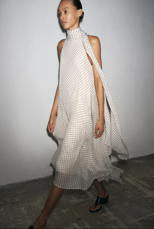 Rochie cu buline ca a lui Kate
