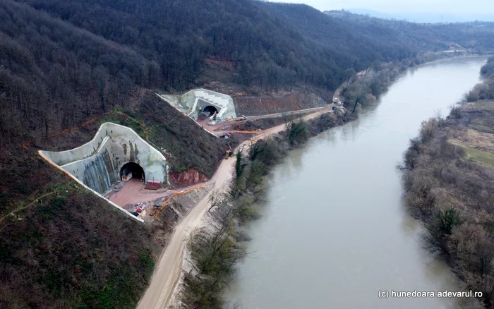 Tunelurile de pe Valea Mureșului, în șantier. Foto: Daniel Guță