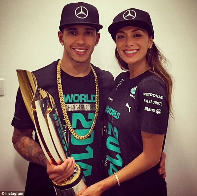 hamilton foto facebook