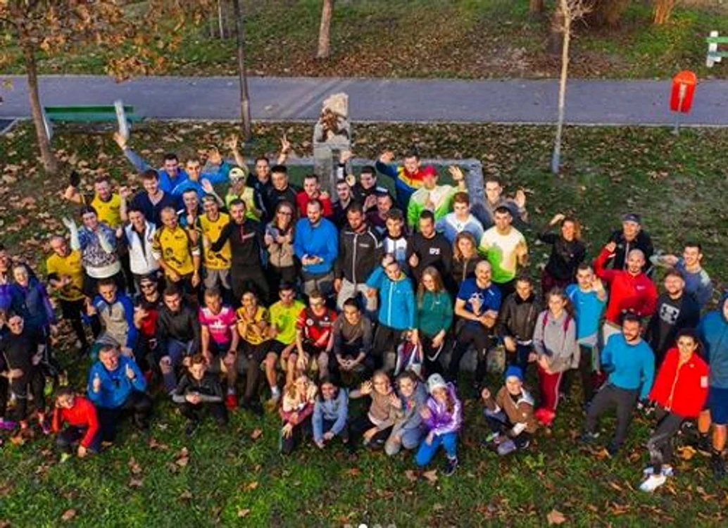 Oamenii s-au mobilizat rapid pentru a le ajuta pe cele două fetițe