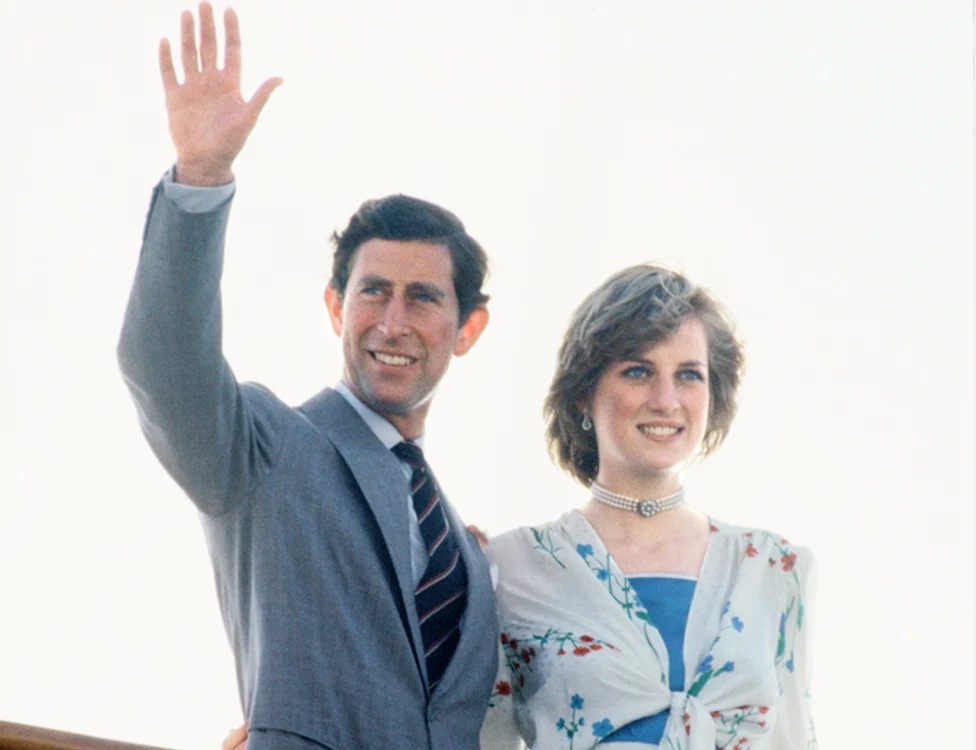 
    Prinţul Charles şi Lady Diana  