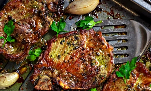friptura de porc cu sos pesto jpeg