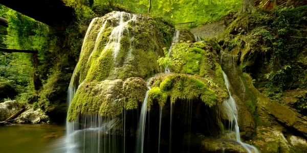 Cascada Bigăr FOTO Huffington Post