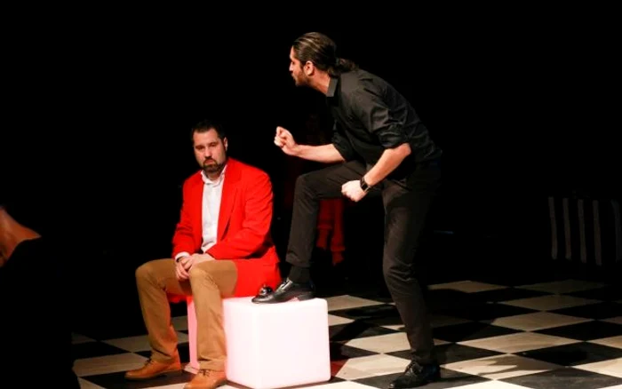 Scenă din spectacolul ”Monstrul Nisipurilor” Foto: Teatrul Dramatic ”Fani Tardini”