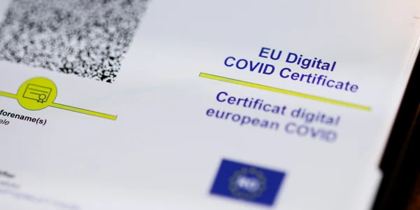 Certificat digital certificat verde pasaport covid coronavirus FOTO Shutterstock