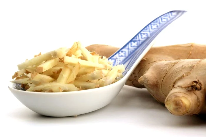 
    Aroma puternică a ghimbirului inhibă apetitulclickpentrufemei.ro.  