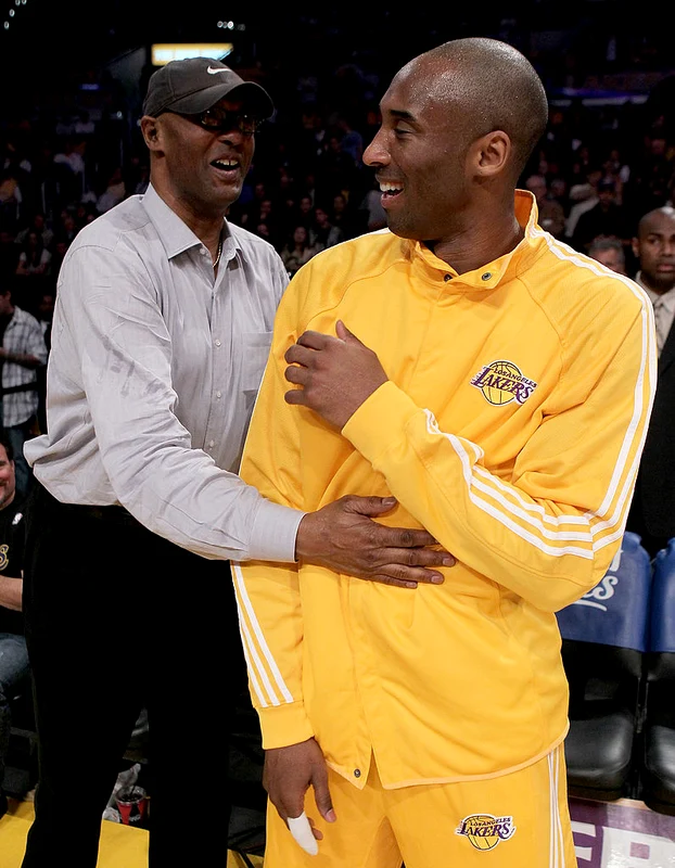 2 kobe bryant impacare cu tatal joe bryant 1 jpg jpeg