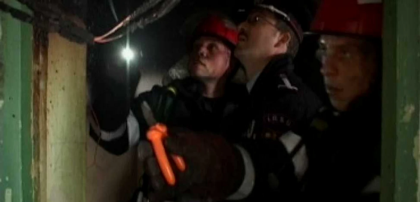 Bacău: Un copil de 2 ani a ars în casă (GALERIE FOTO)