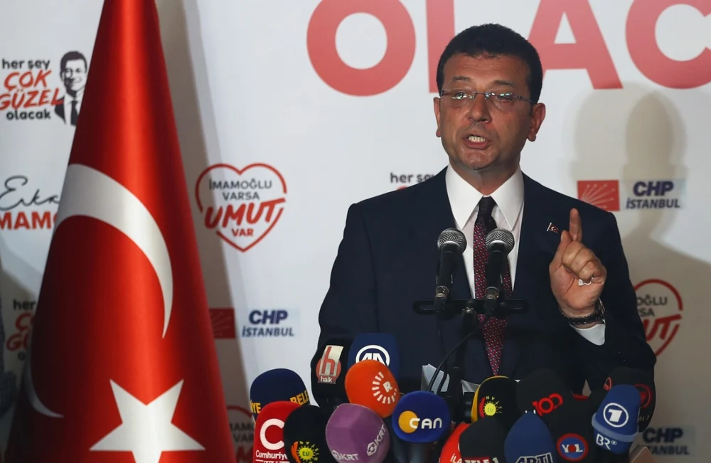 Principalul rival al lui Erdoğan promite să-l învingă din închisoare. Ce șanse are fostul primar al Istanbulului să candideze la prezidențiale?