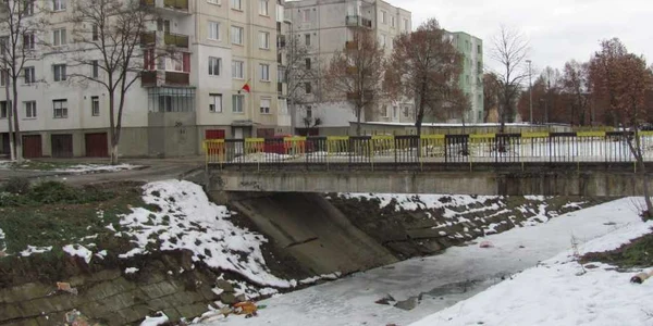 poluare poklos 1