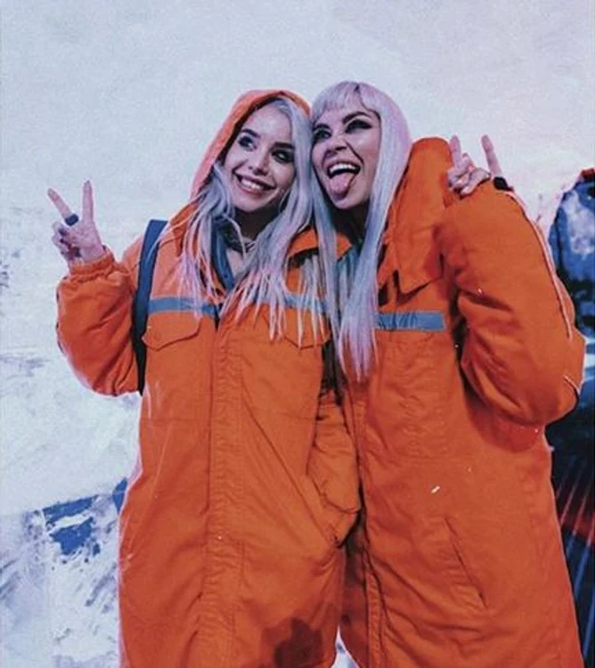 Alina Ceușan și Carmen Grebenișan sunt două dintre cele mai cunoscute bloggerite din România