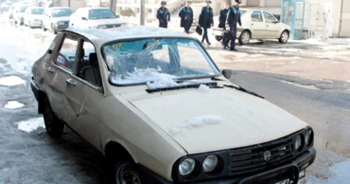 Dacia a fost parcată de un angajat venit la muncă