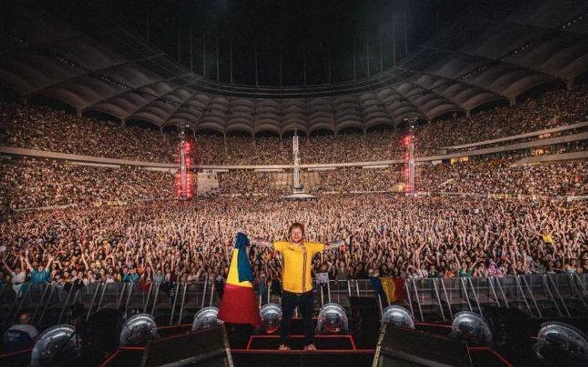 Ed Sheeran a cântat în tricoul naţionale de fotbal pe Arena Naţională