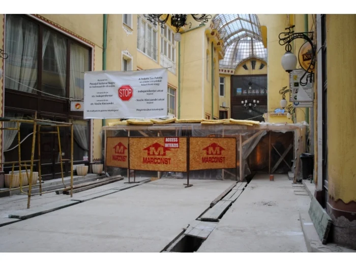 Pasajul Vulturul Negru rămâne închis