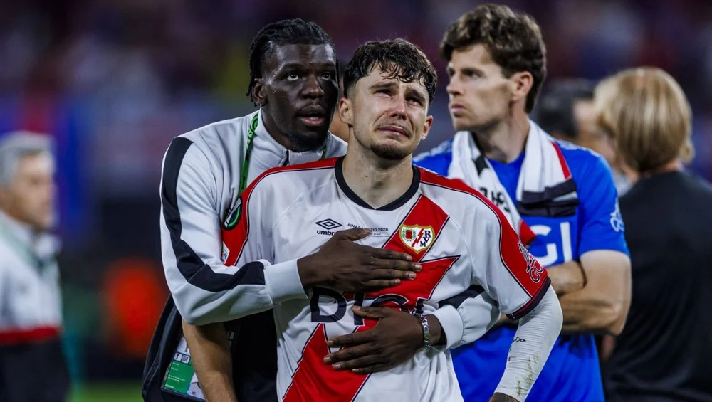 Schimbare majoră la Rayo Vallecano. Andrei Rațiu rămâne fără antrenor, după eșecul din finala Conference League
