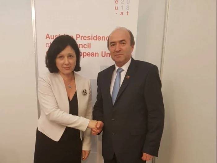 Tudorel Toader s-a întâlnit cu Vera Jourov, comisar european pentru justiţie FOTO Just.ro