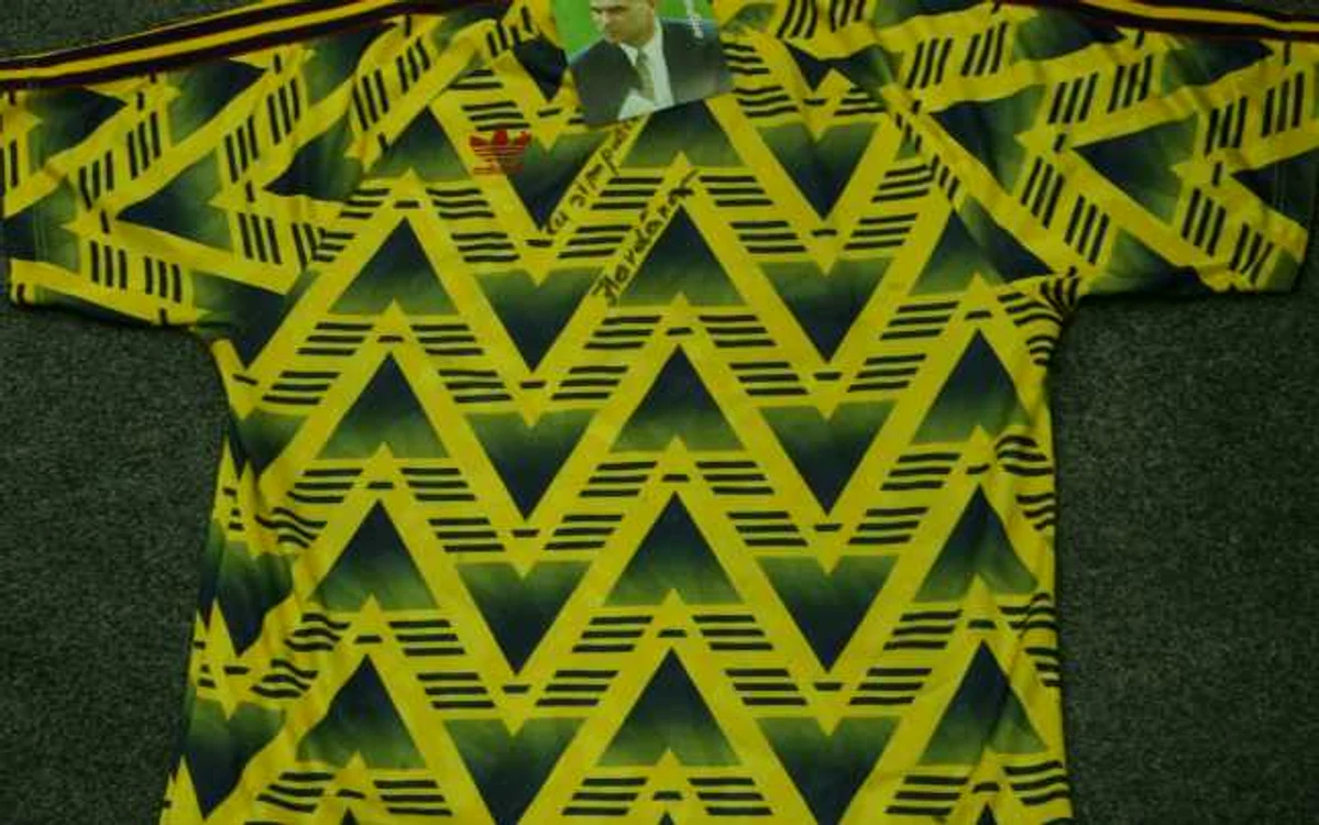 tricou