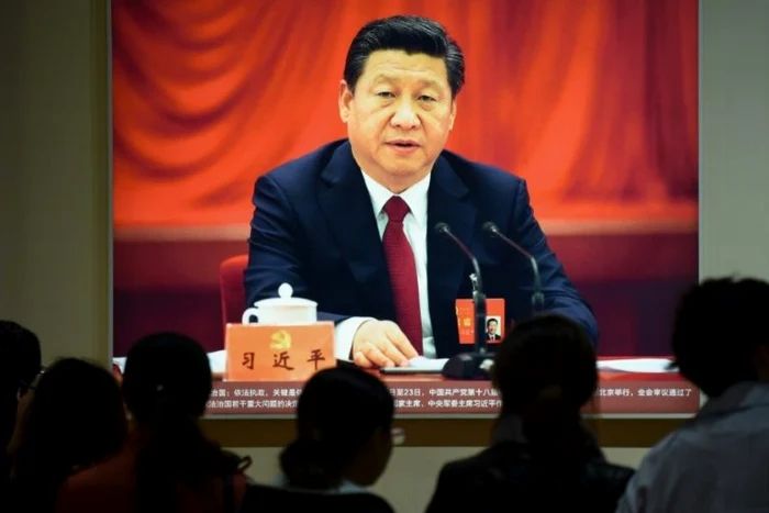 Preşedintele chinez Xi Jinping (în imagine) se pregăteşte să devină lider pe viaţă