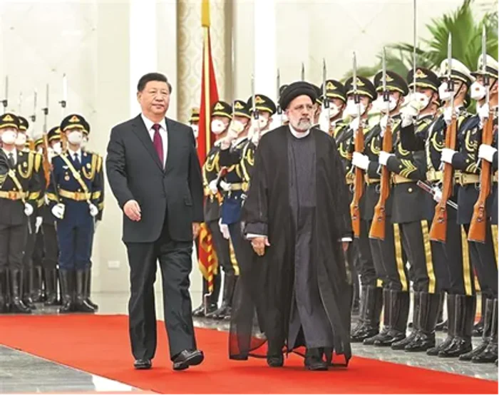 Președintele iranian, Ebrahim Raisi în prima vizită efectuată în China, întâmpinat de Xi Jinping