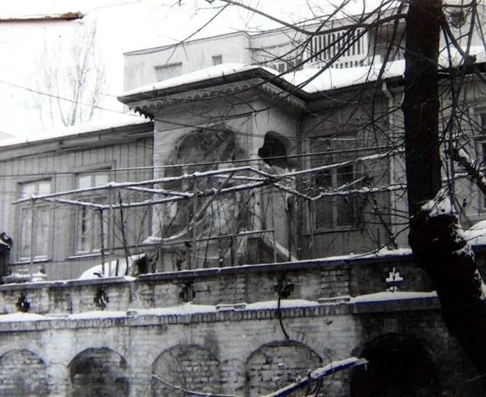 Casa a devenit celebră după fimul "Căsătorie cu repetiţie" Fotografii: Florin Rădulescu