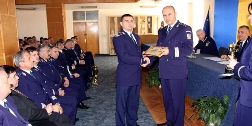 Avansări şi premii la IPJ Alba