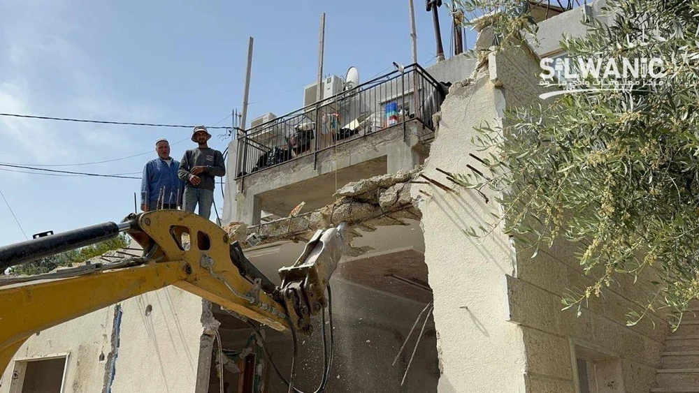 Palestinienii, obligați să-și demoleze casele pentru a face loc unui parc tematic israelian