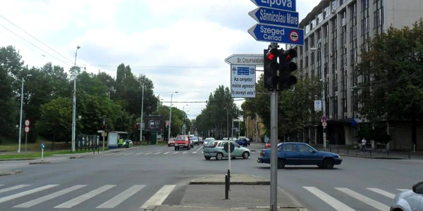 Unul dintre panourile din intersecţii