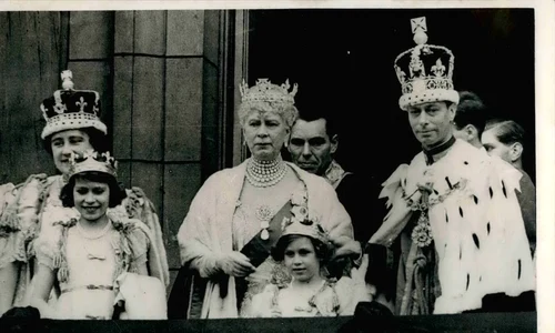 Coroana Regina mama Elisabeta profimedia 0209911427 jpg