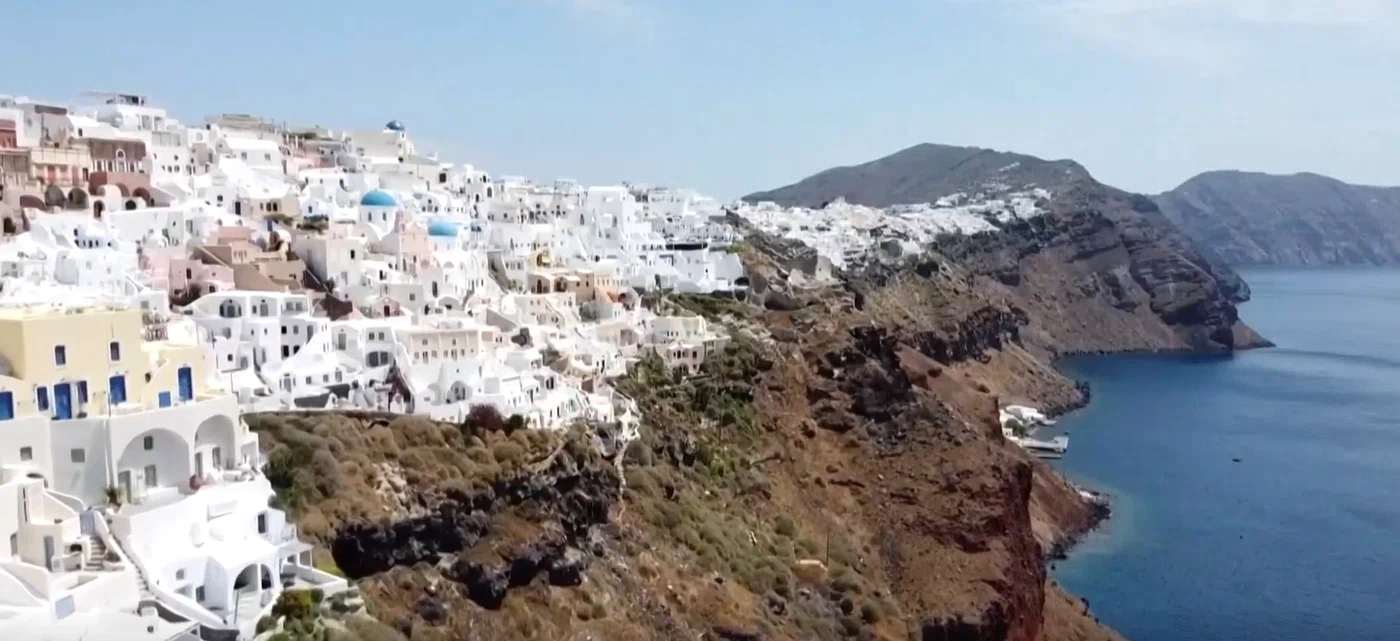 Santorini e preferata românilor / foto: NBC News