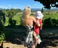 Kitty Spencer în Toscana cu fiica sa, Athena. FOTO: Instagram