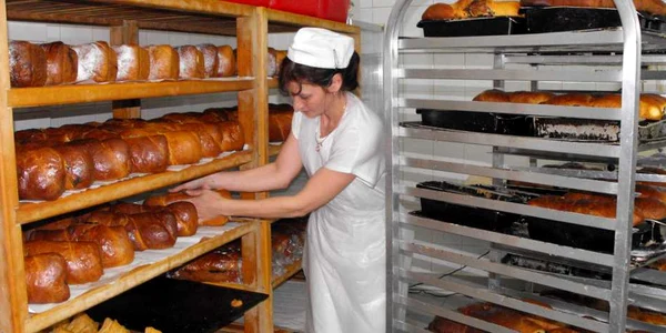 Cofetăriile au primit cereri de cozonaci, pentru următoarele două săptămâni