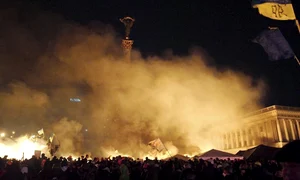 Protestele au continuat toată noaptea în capitala Ucrainei (Foto: Reuters) jpeg