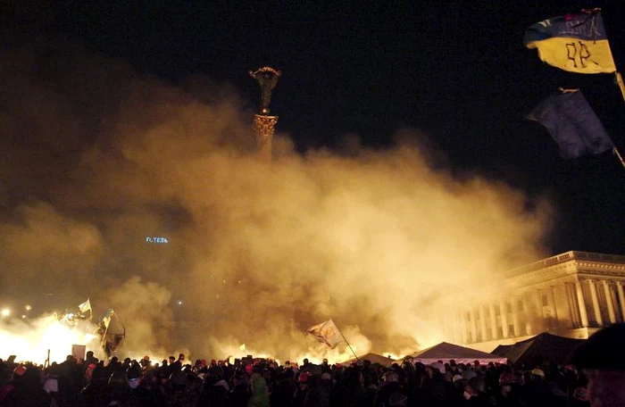 Protestele au continuat toată noaptea în capitala Ucrainei (Foto: Reuters)