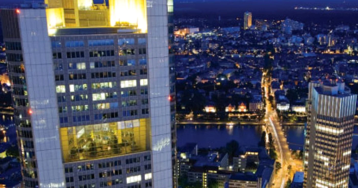 Oraşul de sticlă al zgârie-norilor deţine titlul de capitală financiară a Germaniei