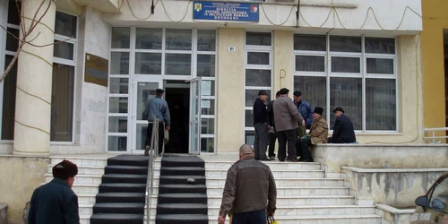 Fermierii trebuie să depună sau să trimită online, până pe  17 mai,  o singură cerere de plată a subvenţiilor