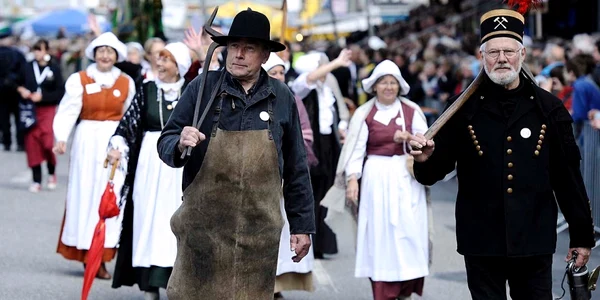 Parada costumelor tradiţionale, aşteptată la Bonn